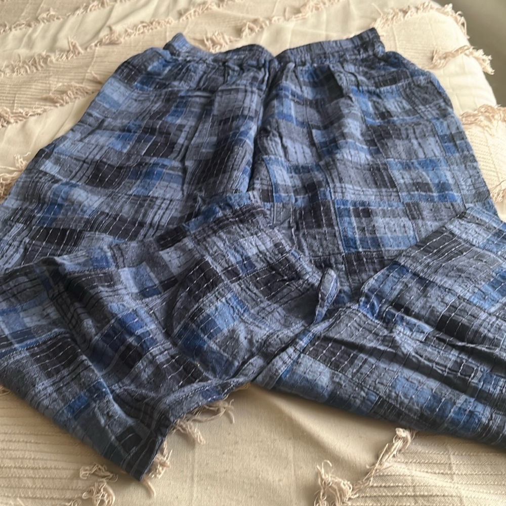 Balloon style joggers. Very unique.